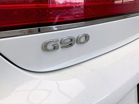 Used 2021 Genesis G90 3.3T Premium image 9