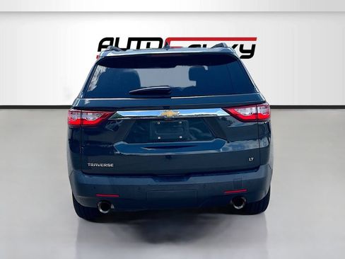 Used 2021 Chevrolet Traverse LT w/ LT Premium Package FWD image 6