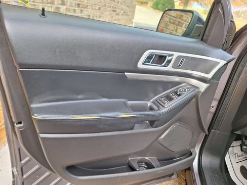 Used 2014 Ford Explorer XLT w/ Equipment Group 202A image 26