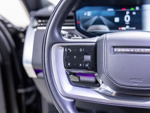 Used 2023 Land Rover Range Rover SE image 40