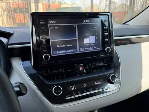 Used 2020 Toyota Corolla LE image 20