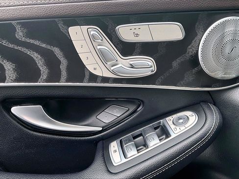 Used 2018 Mercedes-Benz GLC 300 4MATIC image 41