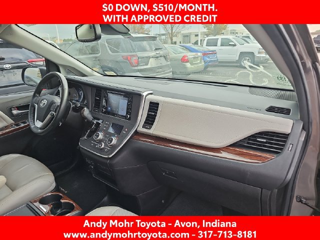 Used 2018 Toyota Sienna Limited FWD image 21