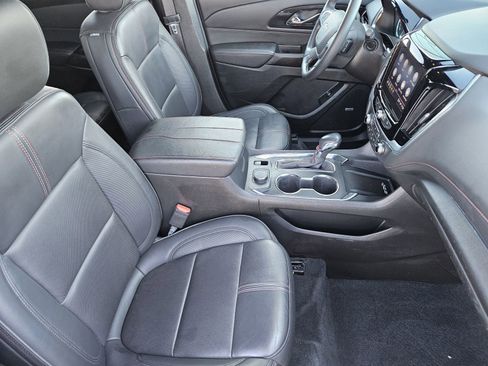 Used 2022 Chevrolet Traverse RS image 18