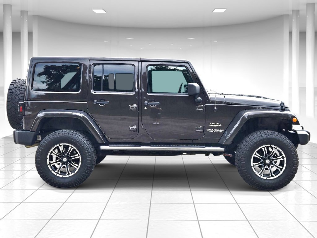 Used 2013 Jeep Wrangler Unlimited Sahara w/ Dual Top Group AWD/4WD image 2