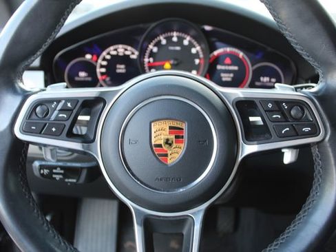 Used 2020 Porsche Cayenne image 14