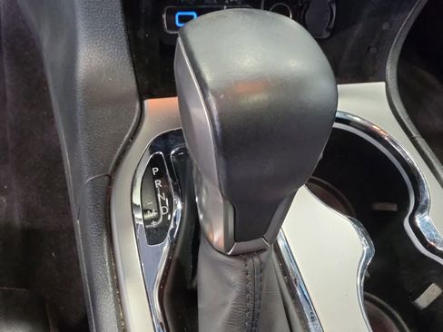 Used 2018 Jeep Grand Cherokee Altitude AWD/4WD image 23