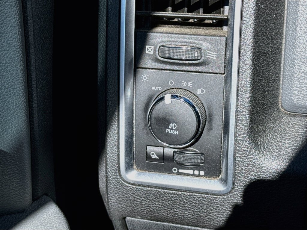 Used 2017 RAM 1500 Big Horn AWD/4WD image 11
