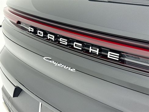 New 2026 Porsche Cayenne image 36