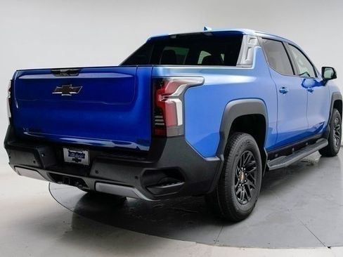 New 2025 Chevrolet Silverado EV LT image 6
