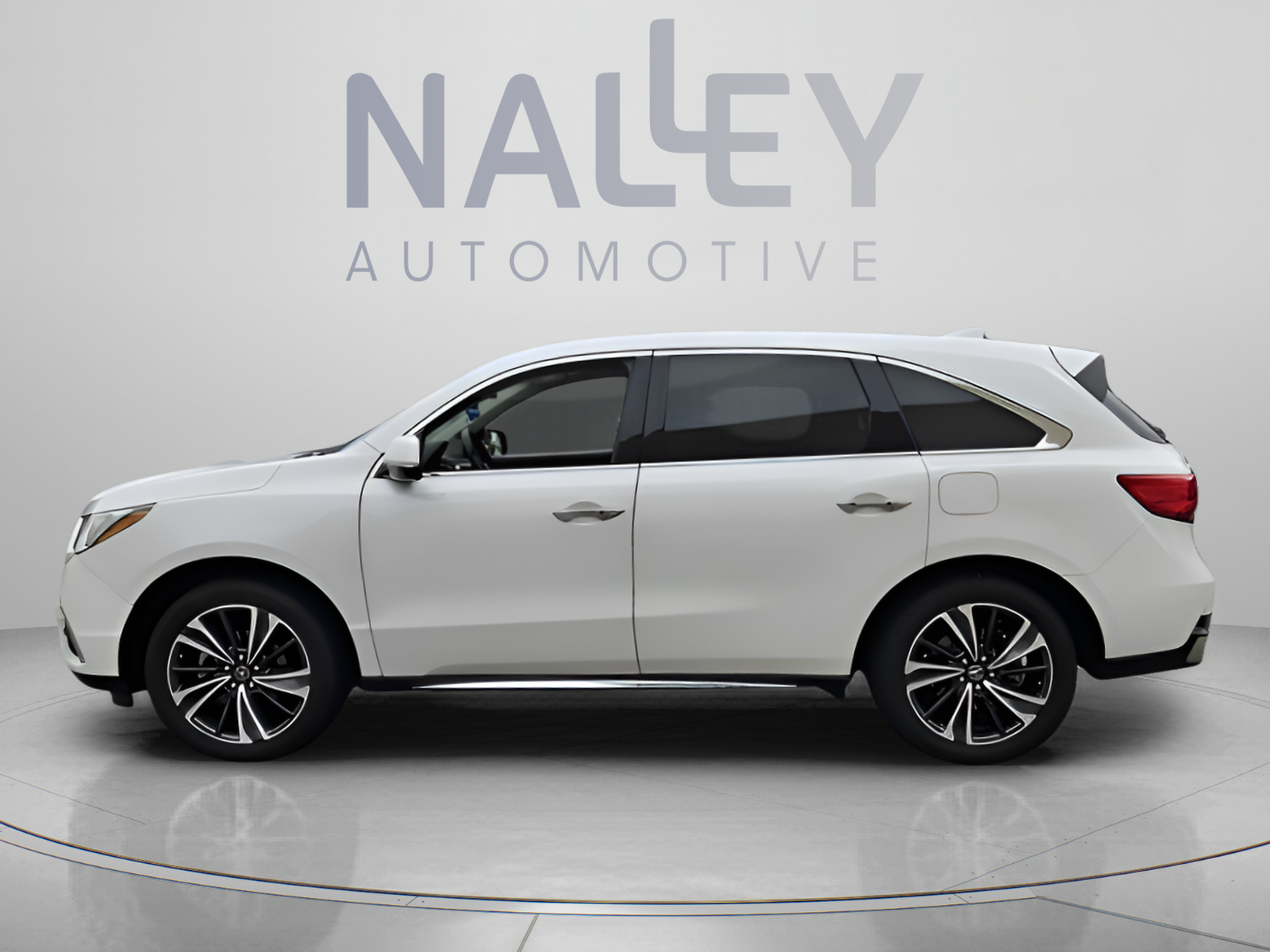 Used 2020 Acura MDX w/ Technology Package FWD image 2