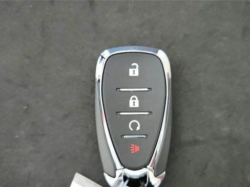 New 2026 Chevrolet Trax ACTIV w/ Sunroof Package image 21