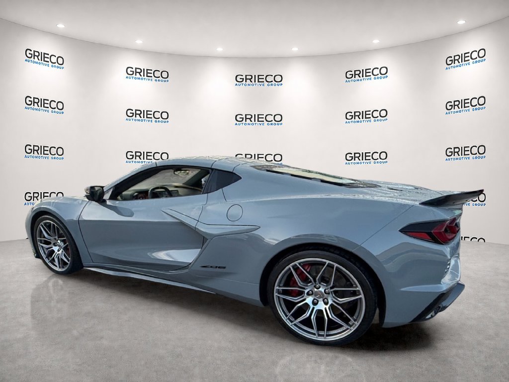 Used 2024 Chevrolet Corvette Z06 RWD image 5