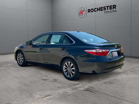 Certified 2016 Toyota Camry XLE FWD image 3