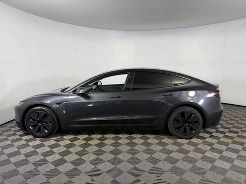 Used 2024 Tesla Model 3 Standard Range RWD image 9