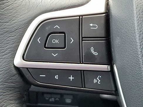 Used 2026 Toyota Sienna XLE AWD/4WD image 22