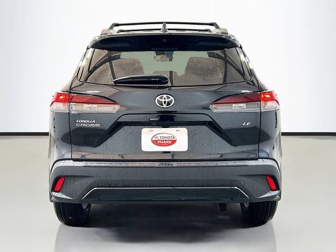 New 2026 Toyota Corolla Cross LE FWD image 5