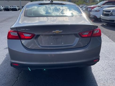 Used 2018 Chevrolet Malibu LT image 19