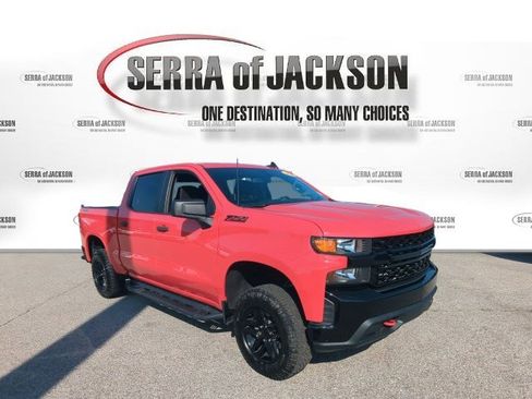Used 2020 Chevrolet Silverado 1500 Custom Trail Boss w/ Custom Convenience Package AWD/4WD image 2