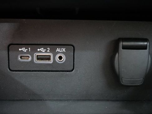 Used 2025 Nissan Altima 2.5 SV FWD image 21