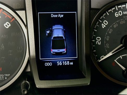 Certified 2020 Toyota Tacoma TRD Off-Road image 12