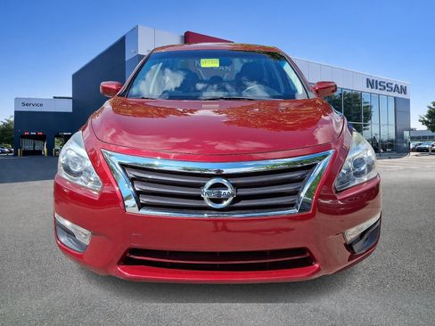 Used 2015 Nissan Altima 2.5 S w/ Sport Value Package FWD image 2