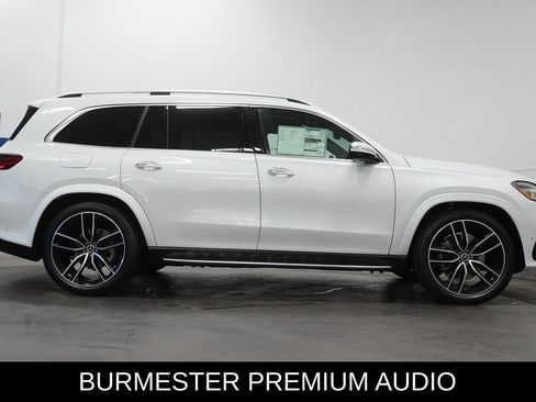 New 2026 Mercedes-Benz GLS 580 4MATIC image 8
