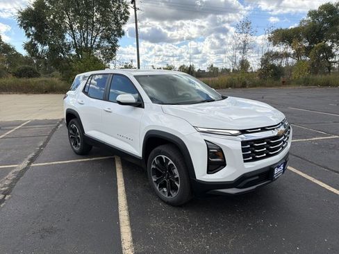 New 2026 Chevrolet Equinox LT w/ Convenience Package II image 3