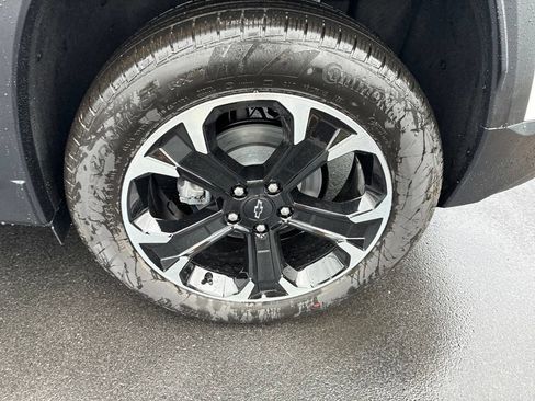 New 2027 Chevrolet Equinox LT FWD image 37