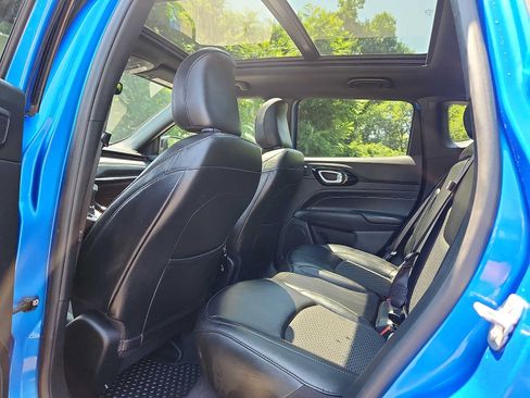 Certified 2023 Jeep Compass Latitude w/ Sun and Sound Group AWD/4WD image 10