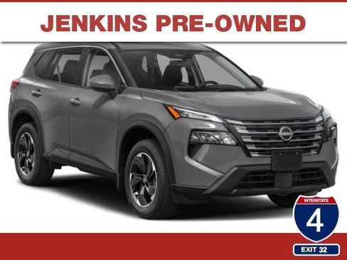 Used 2024 Nissan Rogue SV AWD/4WD image 37