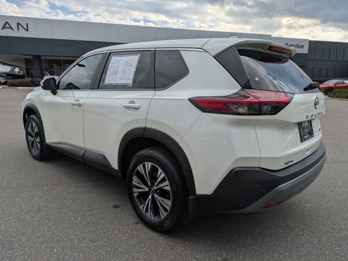 Certified 2023 Nissan Rogue SV image 6