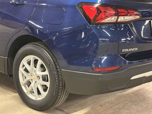 Used 2023 Chevrolet Equinox LT image 11