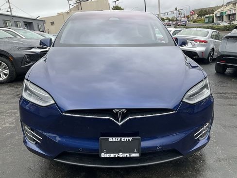 Used 2018 Tesla Model X 100D image 2