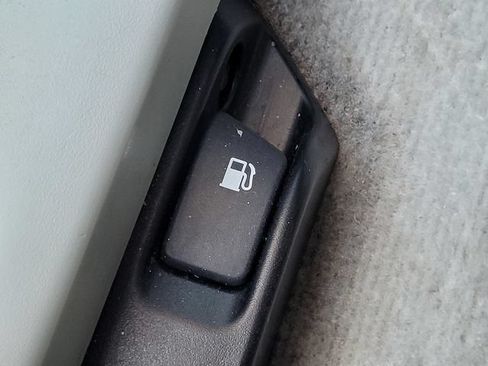 Used 2010 Toyota Prius Five FWD image 17