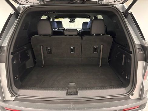 Used 2025 Chevrolet Traverse LT AWD/4WD image 21