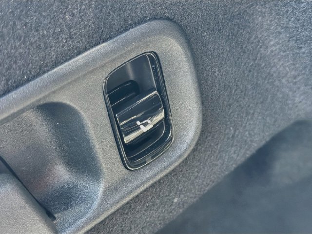 Used 2026 Mercedes-Benz C 300 Sedan image 13