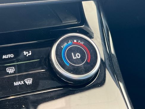 Used 2023 Land Rover Range Rover Sport SE Dynamic image 30