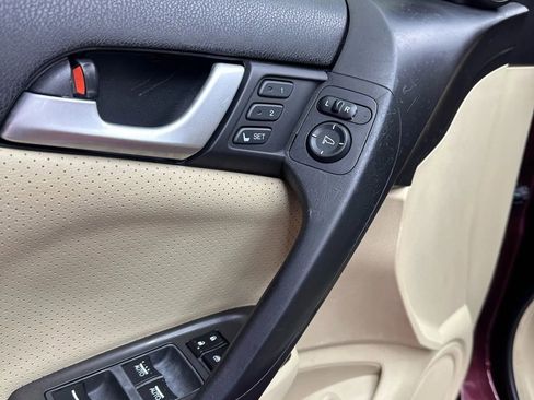 Used 2011 Acura TSX Sedan image 9