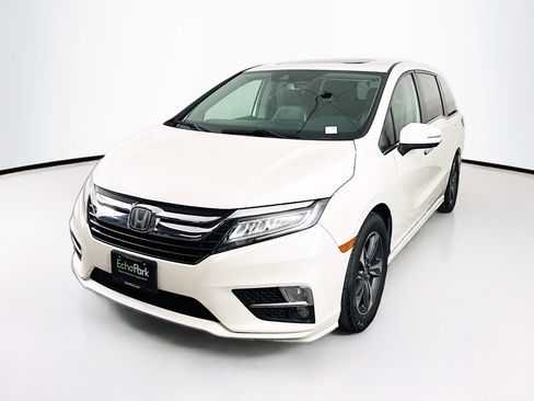 Used 2019 Honda Odyssey Touring image 3