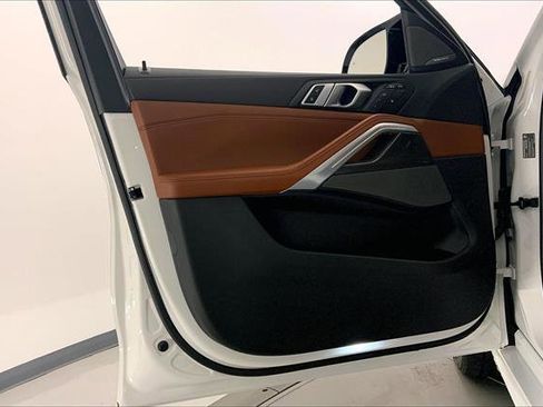 Certified 2025 BMW X6 M60i image 24