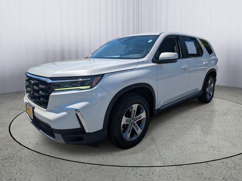 Certified 2023 Honda Pilot EX-L image 6