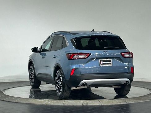 Used 2024 Ford Escape SE image 7