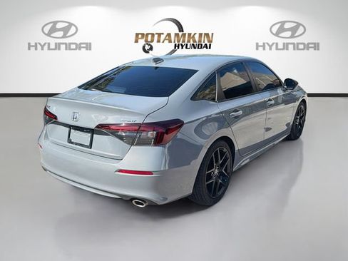 Used 2025 Honda Civic Sport image 5