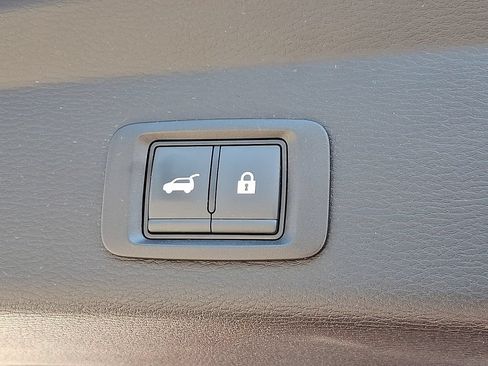 Used 2025 Mitsubishi Outlander SE AWD/4WD image 32