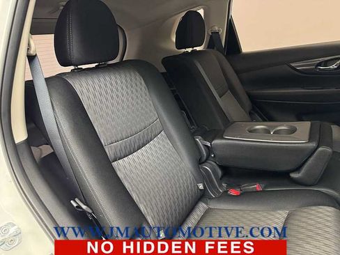 Used 2017 Nissan Rogue S AWD/4WD image 18