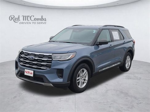 Used 2025 Ford Explorer Active RWD image 1