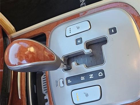 Used 2013 Hyundai Genesis 3.8 image 24