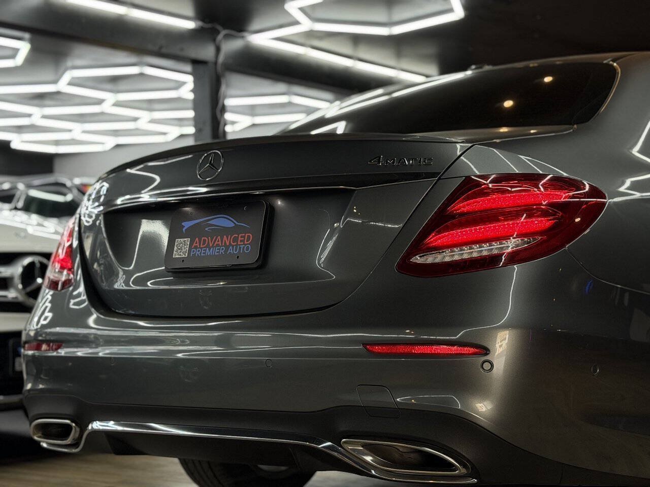 Used 2017 Mercedes-Benz E 300 4MATIC image 11
