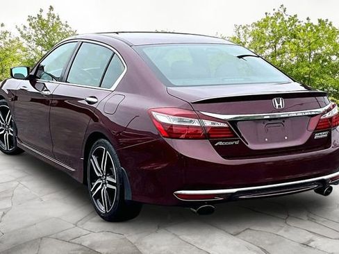 Used 2017 Honda Accord Sport Special Edition image 11